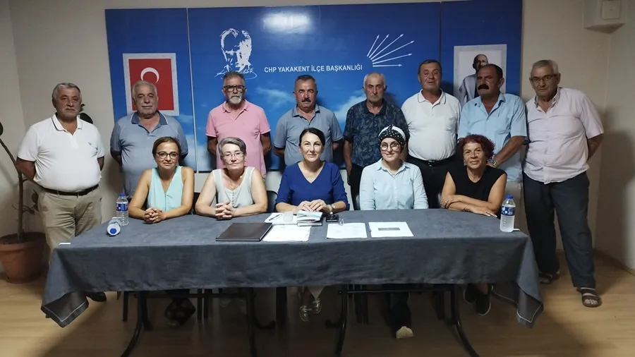 KONGRESİNİ TAMAMLAYAN YAKAKENT CHP