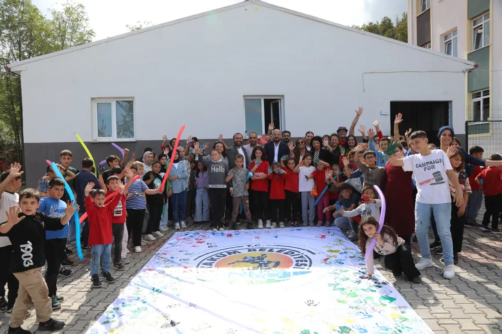 Çocuklardan Başkan Türkel’e teşekkür