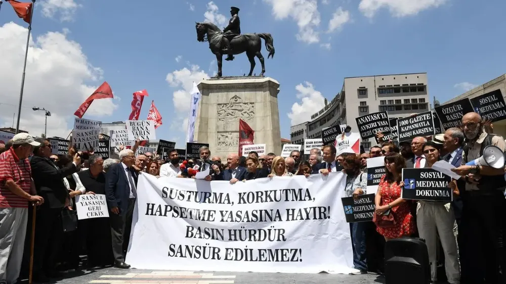  Gözaltına Alınan Gazetecilere Medya Dayanışma Grubundan Destek; 