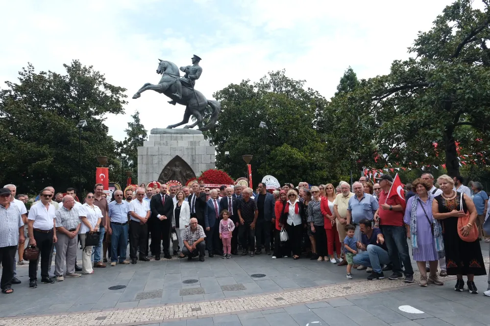 ADD Samsun şube başkanı Yelekin; “Bu zaferin kazanılmasının temelinde Atatürk’ün bilimsel düşünce biçimi vardır.”