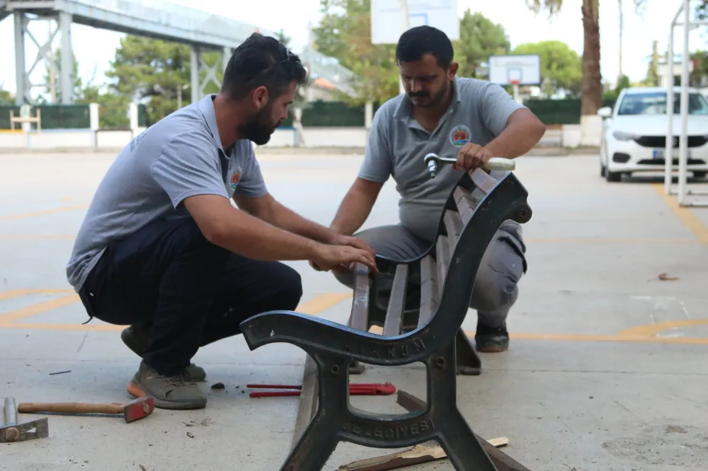 Atakum’da okul bahçeleri daha konforlu hale getiriliyor