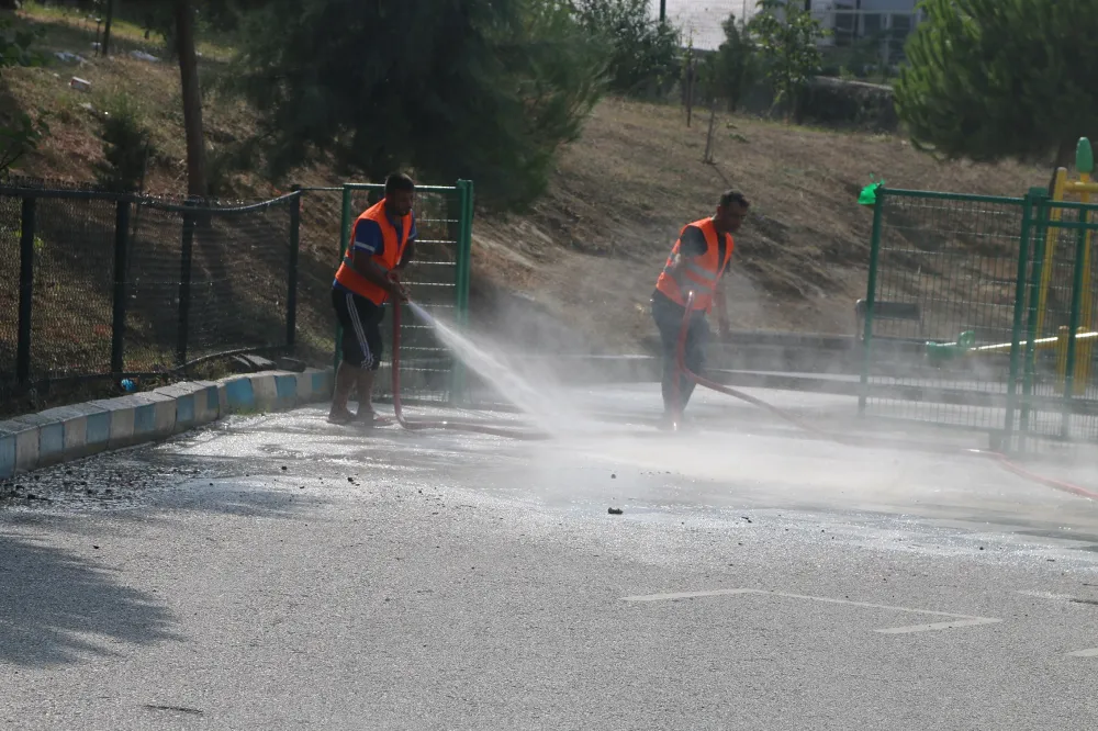 Atakum Belediyesi yeni eğitim öğretim yılı öncesi kentteki tüm okulları yıkadı