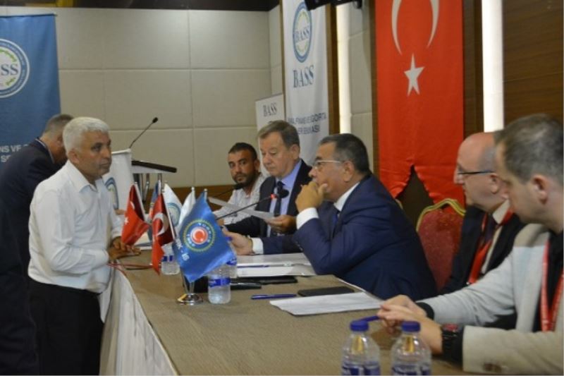 BASS  KARADENİZ ve DOĞU ANADOLU BÖLGESİNİN GENEL KURULUNDA DELEGE OLMAYAN BAŞKAN ADAYINA KONUŞMA YAPTIRILMADI.